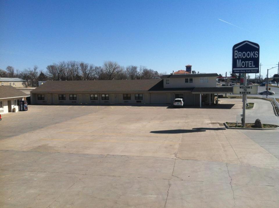 Brooks Motel Norton Exterior foto